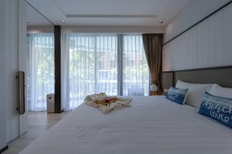 2 Bedrooms Standard room with balcony and with pool view