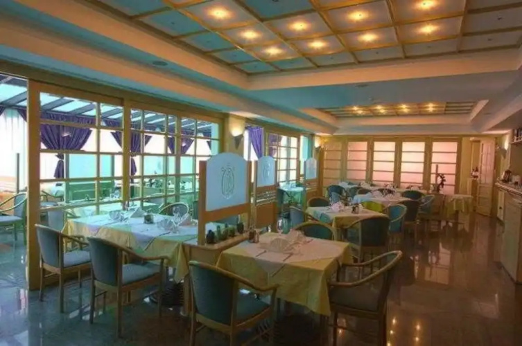 Hotel Cubic