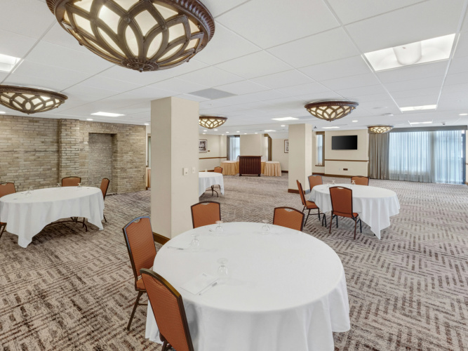 Hilton Garden Inn Milwaukee Downtown photo 27