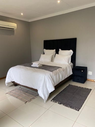 Deluxe Double room with pool view