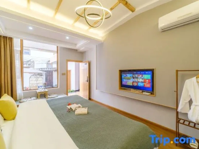 Standard Double room with courtyard view