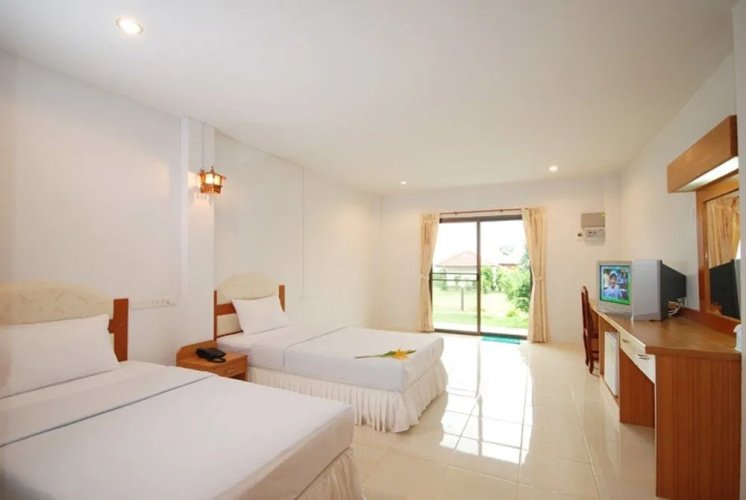 Golden Cliff Beach Resort
