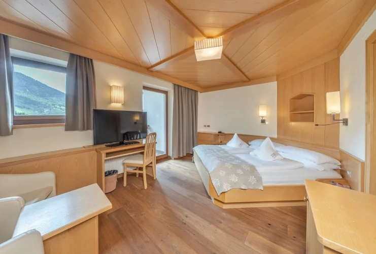 Standard Double room with balcony