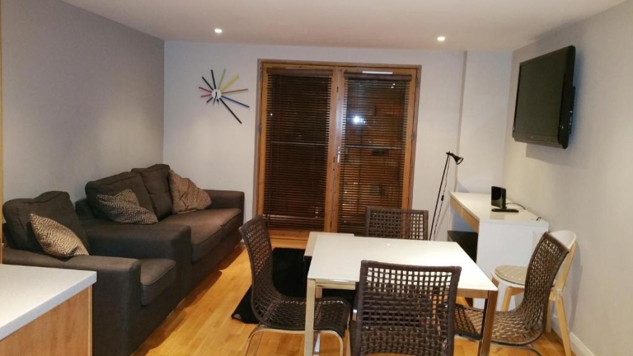 2 Bedrooms Luxury Apartment
