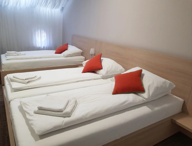 Hotel Story