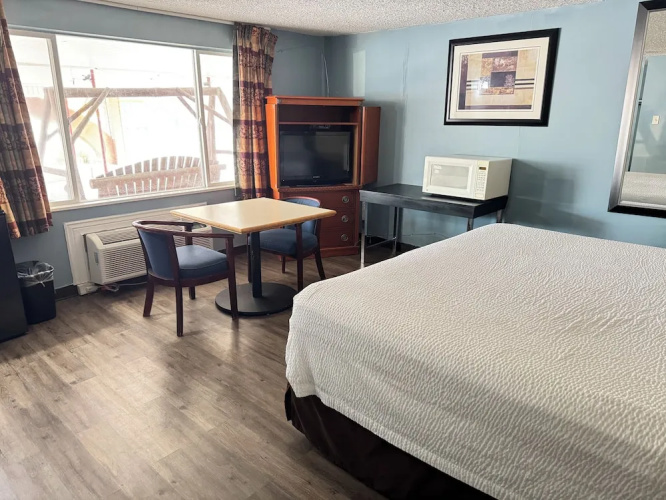 Safari Motel