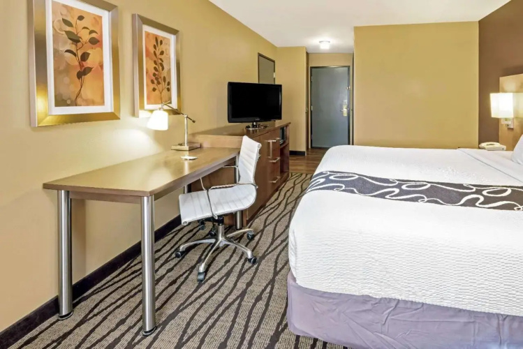Holiday Inn Express Butte