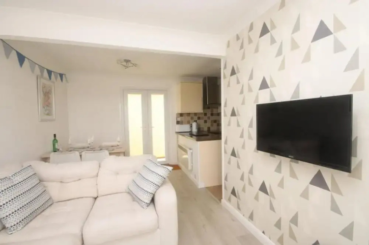 20F Medmerry Park 2 Bedroom Chalet