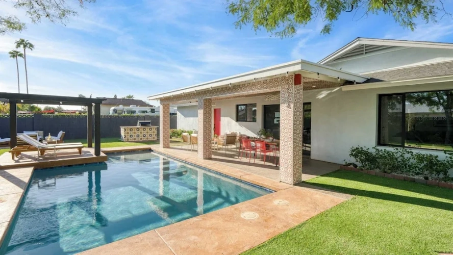 4 Bedrooms Cottage
