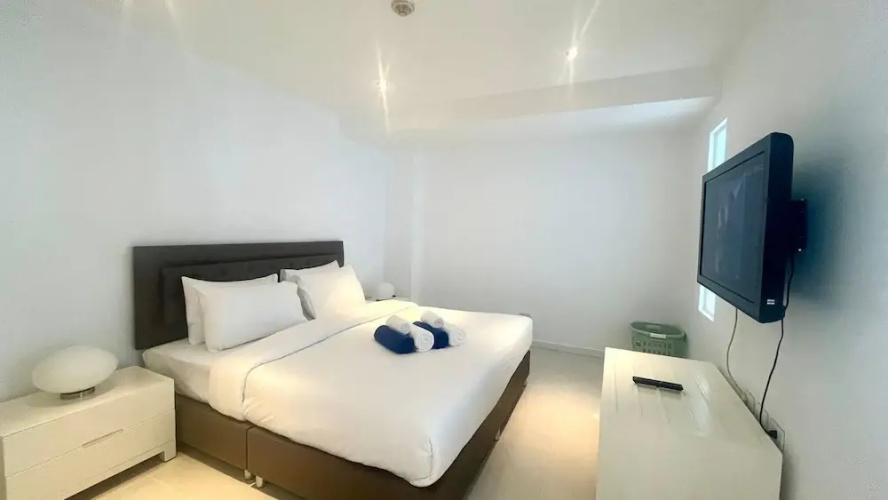 B14 - 2 Bedroom Condo With Pool Access, Karon Beach