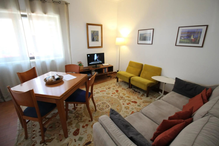 Quiet and Central Apartment