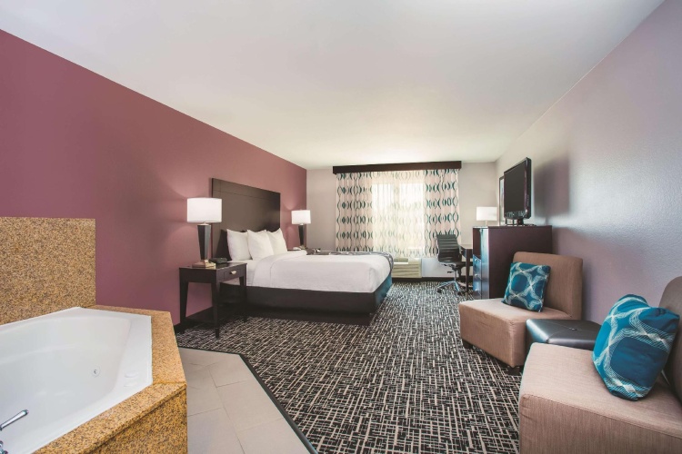 Deluxe Double Suite