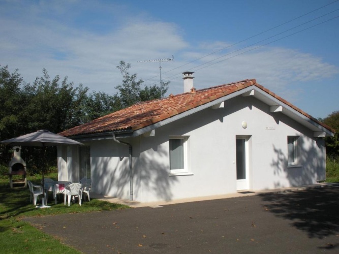 2 Bedrooms Cottage
