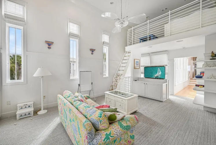 30A Beach House - The Flying Pig
