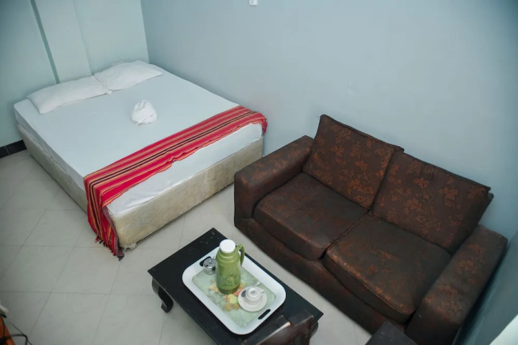 Royal Crown Kbg Hotel