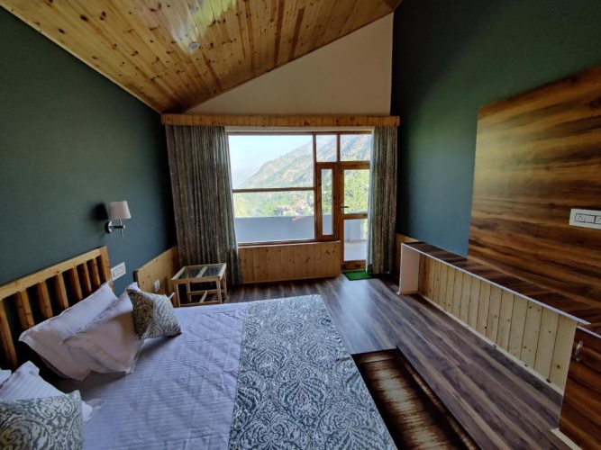 Standard Double room with mountain view