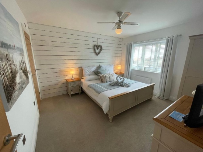 4 Bedrooms Double Cottage