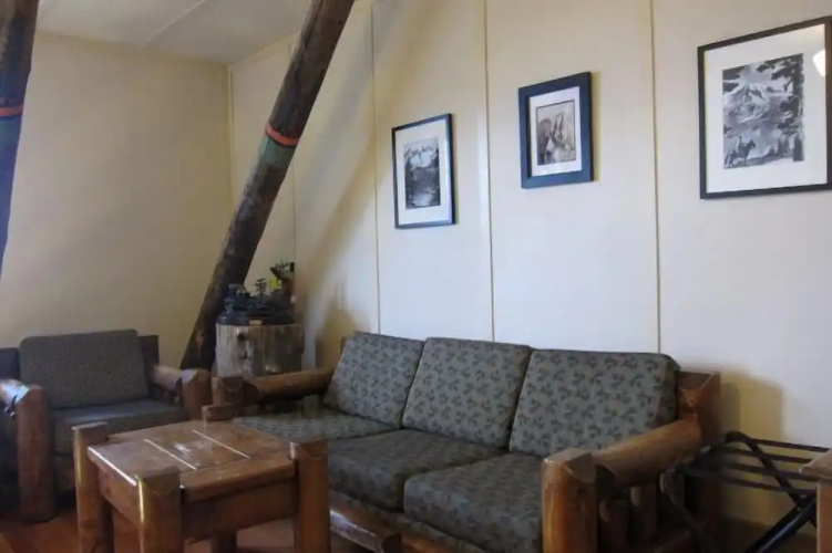 Paradise Inn