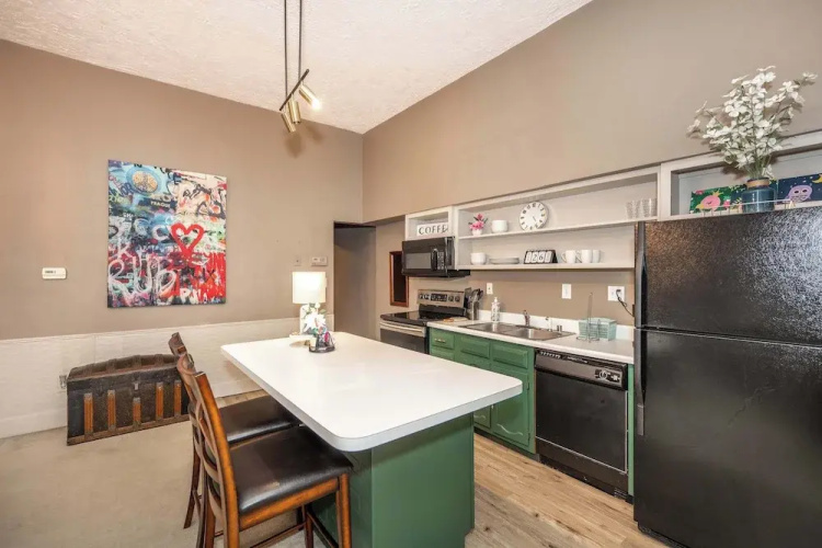 Historic Gem Russell Suite 2