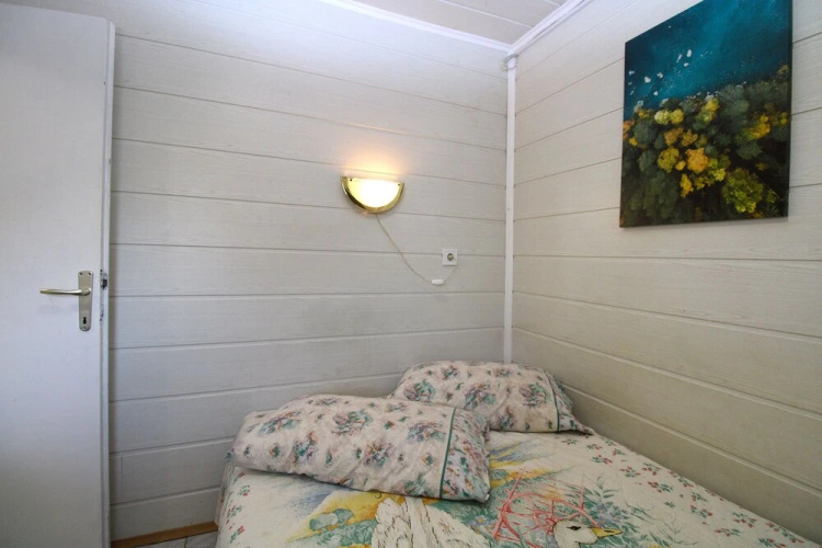 Apartment 1112