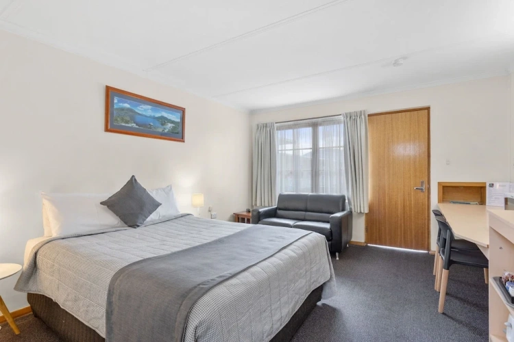 Standard Double Basement room