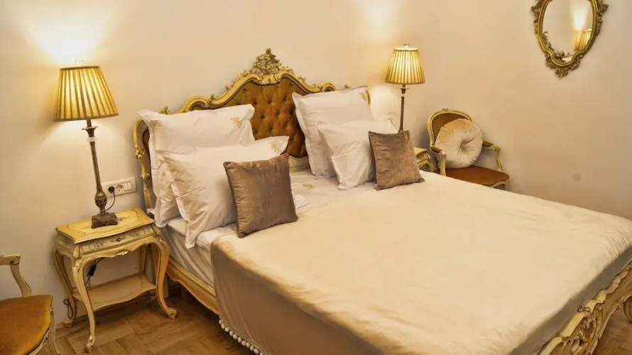 Conacul Coroanei Luxury Boutique Hotel