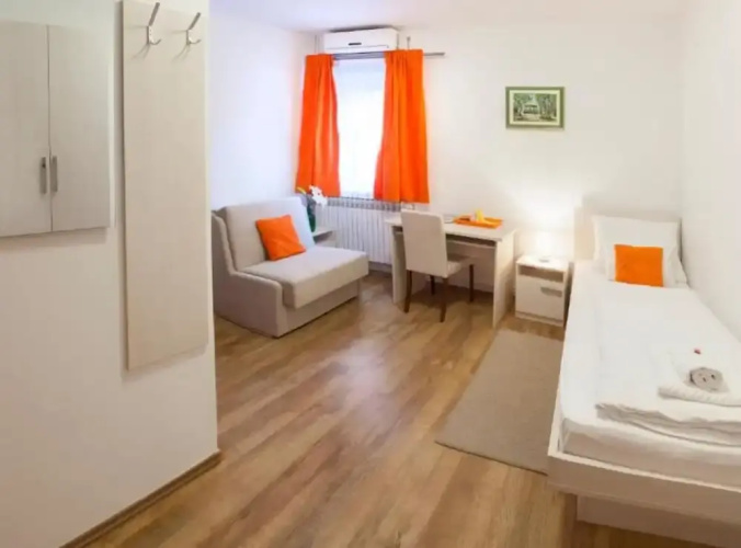 Rooms Lidija 17