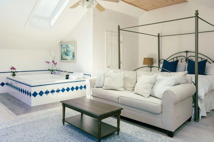 Standard room with balcony