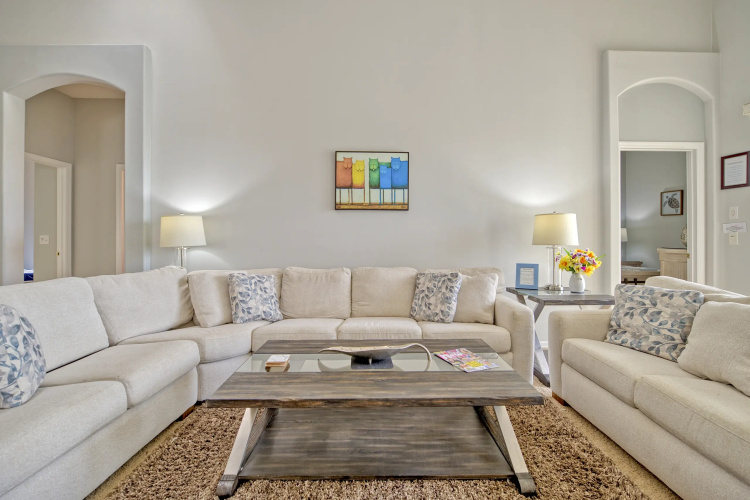 Gorgeous 5 bed with south facing pool, Davenport, US