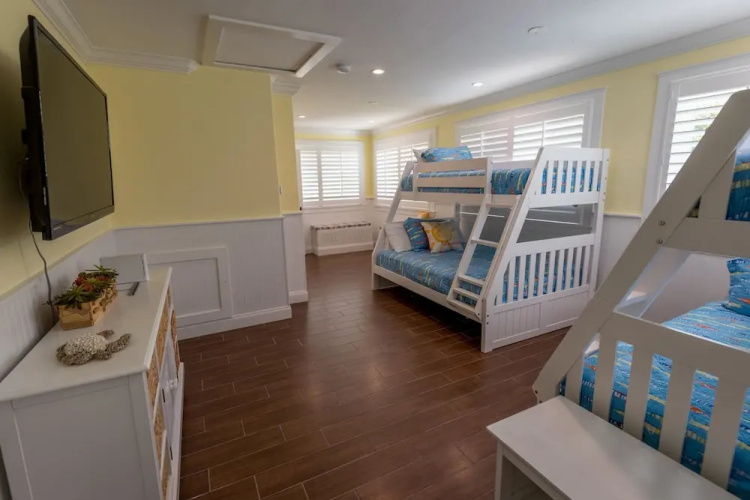 Summer Breeze Apartment 5