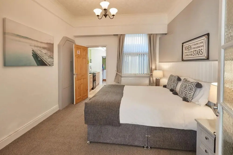 Apartment 1 at Glencoe