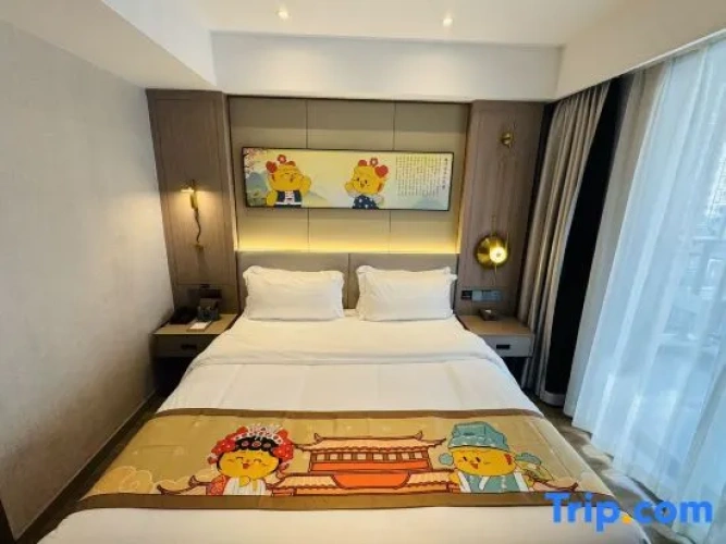 Standard Double room with balcony and with city view
