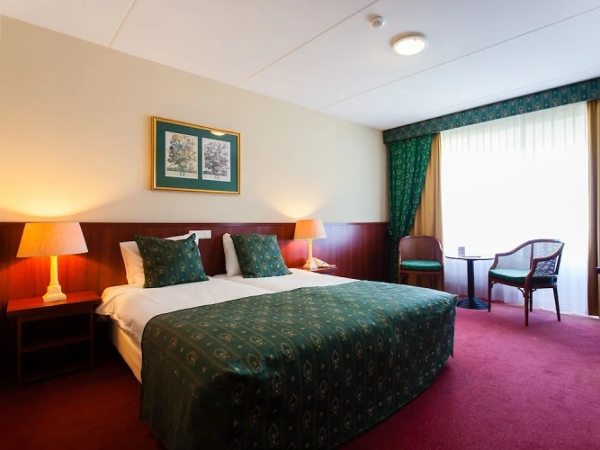 Comfort room