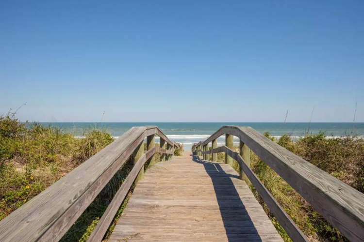 Windjammer 206, 3 Bedrooms, Sleeps 8, Ocean Front, 2nd Floor, Elevator