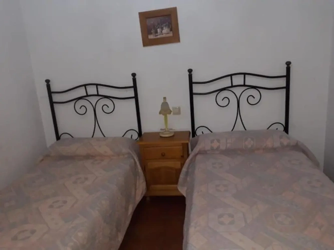 4 Bedrooms Cottage