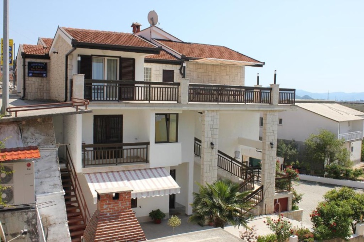 Apartment with balcony and with view