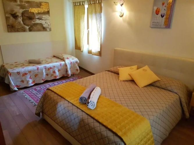 Standard Triple room