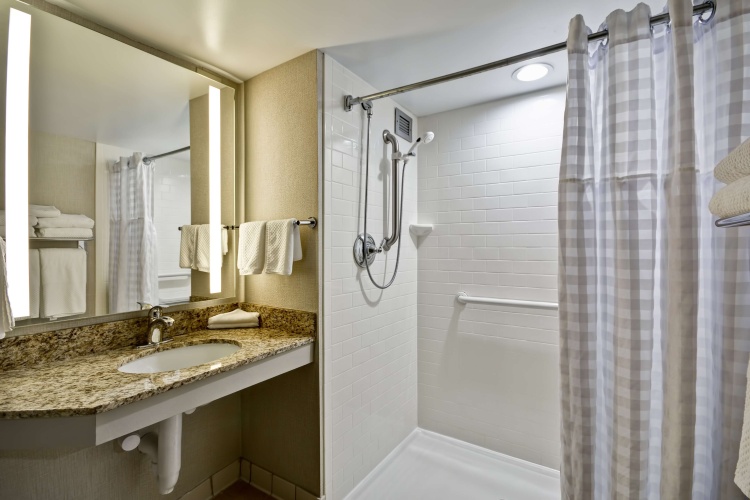 Embassy Suites by Hilton Charlotte photo 11