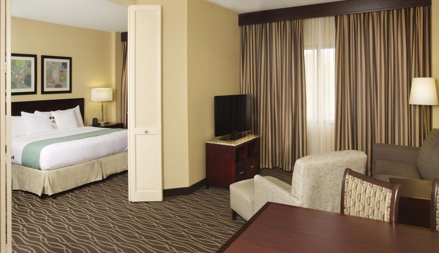 DoubleTree Suites by Hilton Hotel Raleigh - Durham photo 7