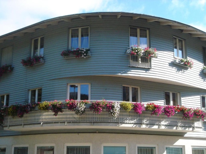 1 Bedroom Apartment with balcony