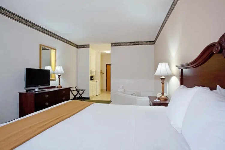 Moncks Corner Inn