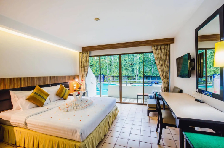 Karon Whale Resort Karon Beach (SHA Certified)