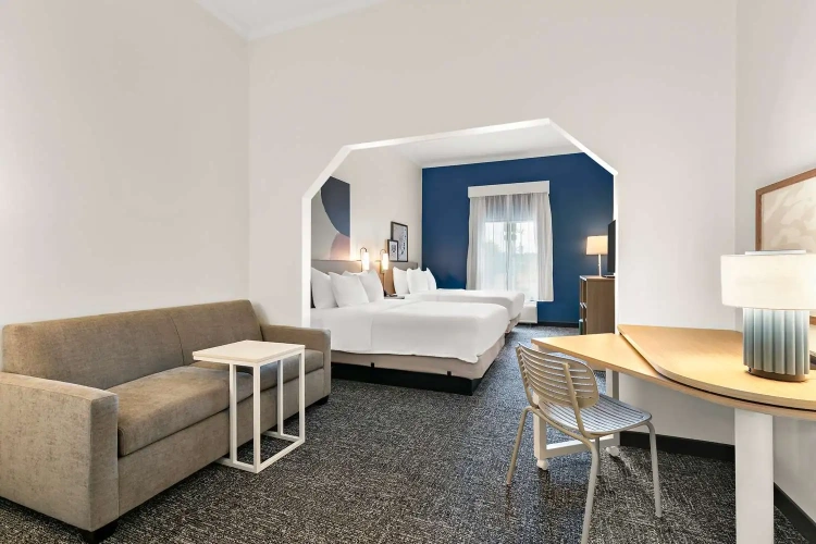 Quadruple Suite