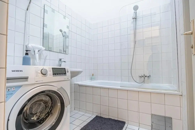 Budget 1BR Near Belvedere Palace