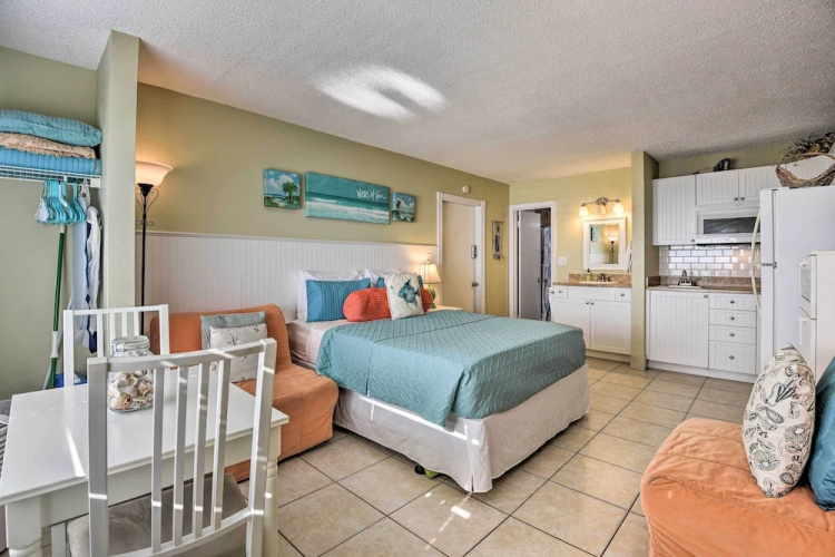 Waterfront Daytona Beach Studio w/ Pool Access!