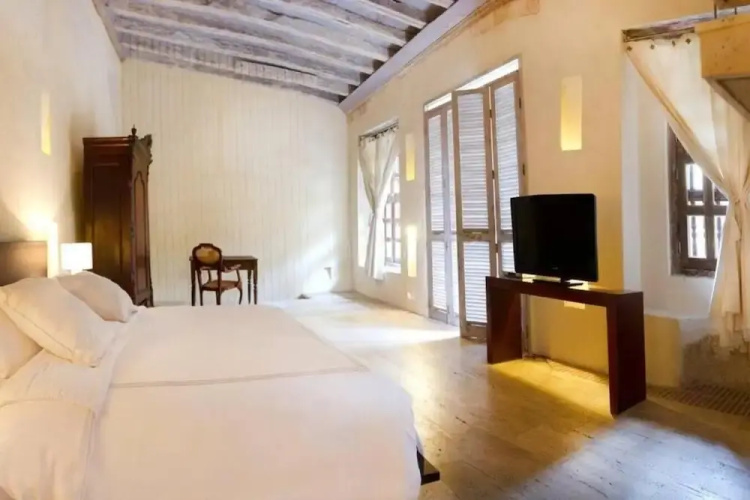 Casa Pombo 102