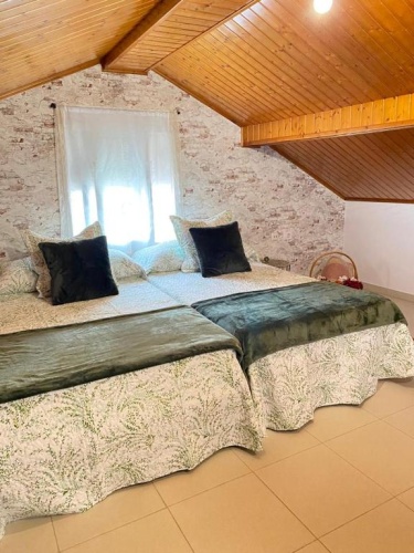 3 Bedrooms Cottage