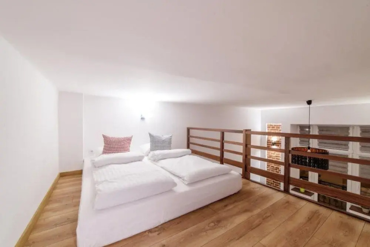 2 Nights Apartments