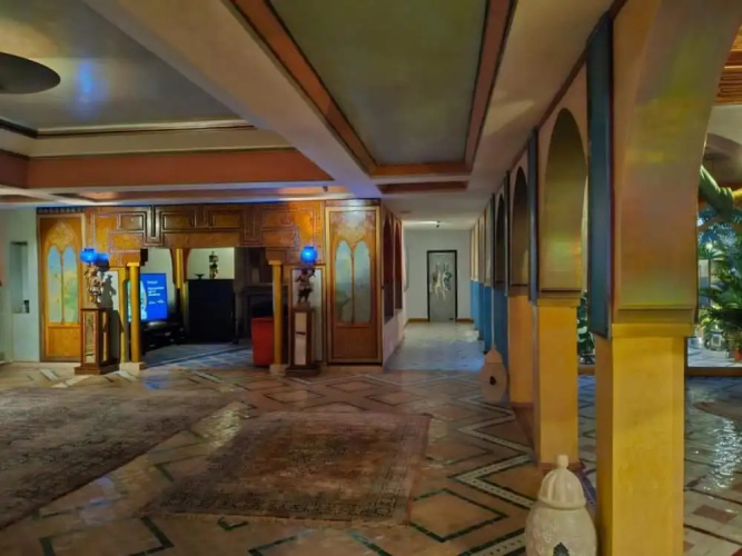 Private Luxury Villa With Hotel Services