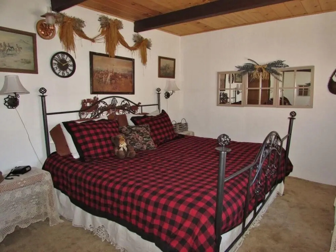 063 JB's Pinecone Lodge Home